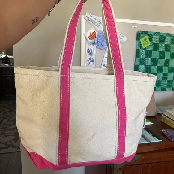 Medium Pink CB Station Tote w/ Phi Mu letters - Picture 2 of 4